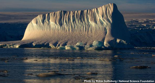 Photo of iceberg